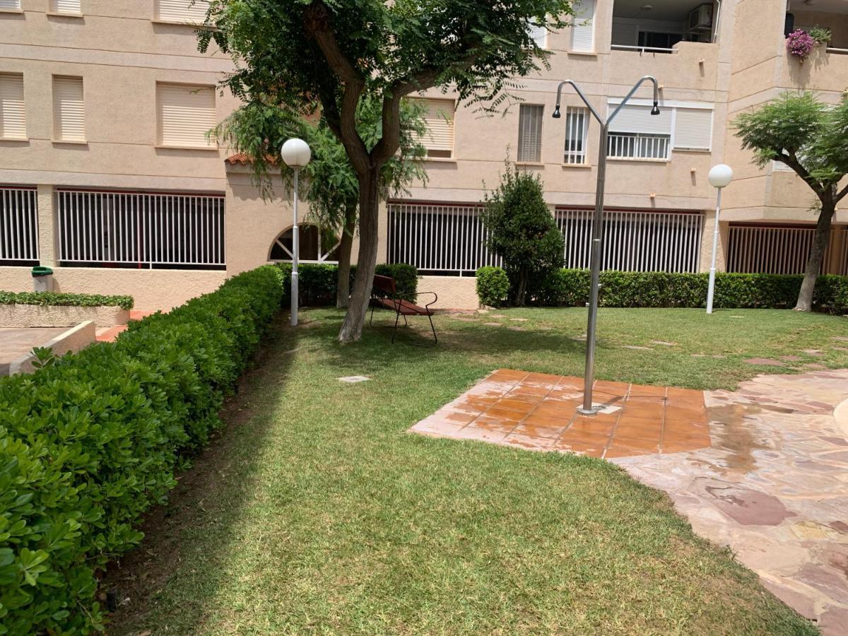 Piso Vacacional Con Piscina En *